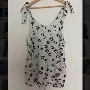 Dolce Vita Romper Size: Small